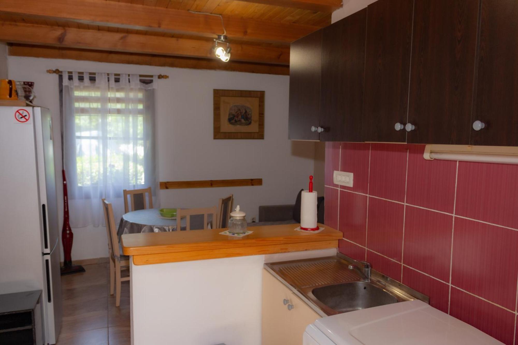Kos Apartman